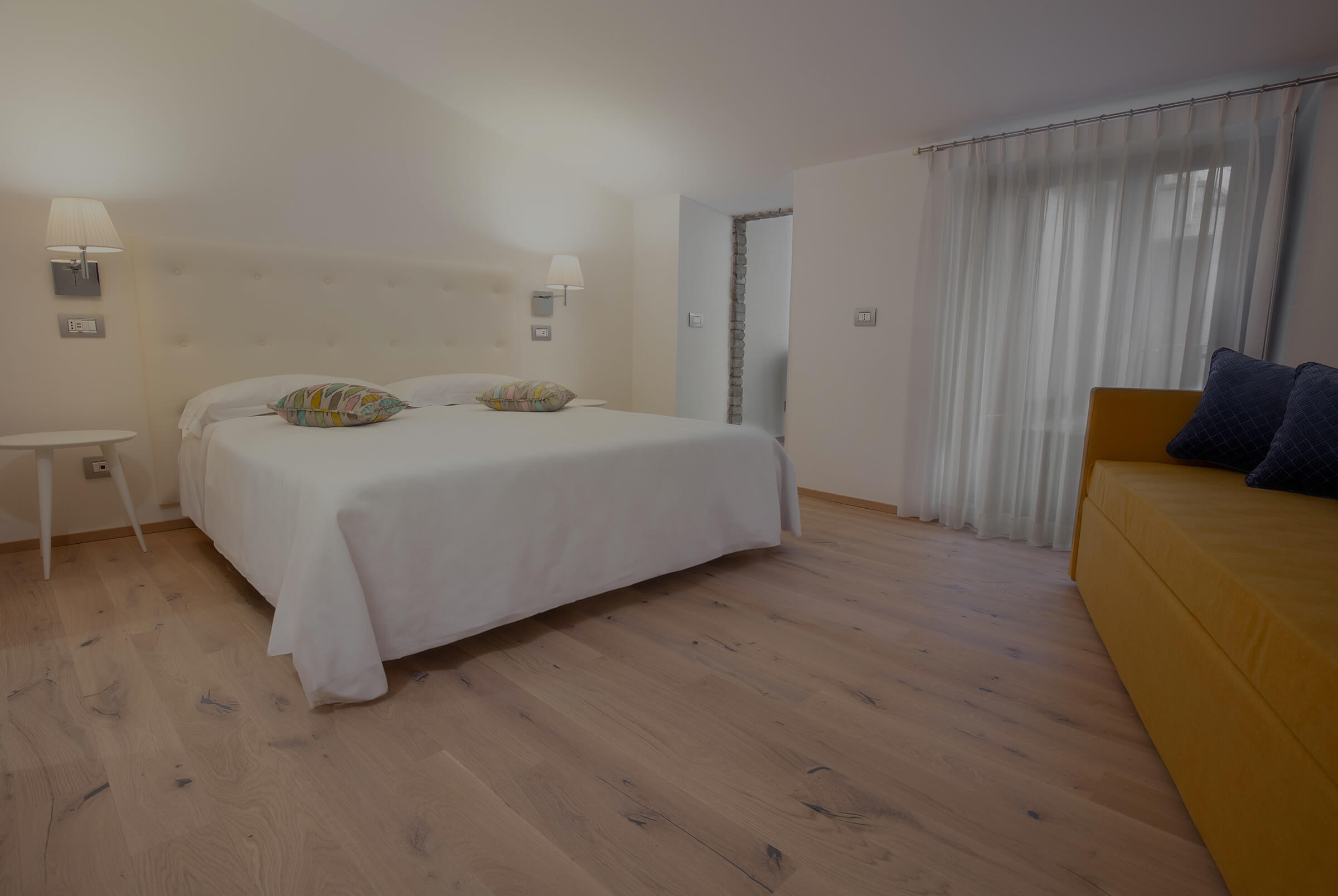 JUNIOR SUITE